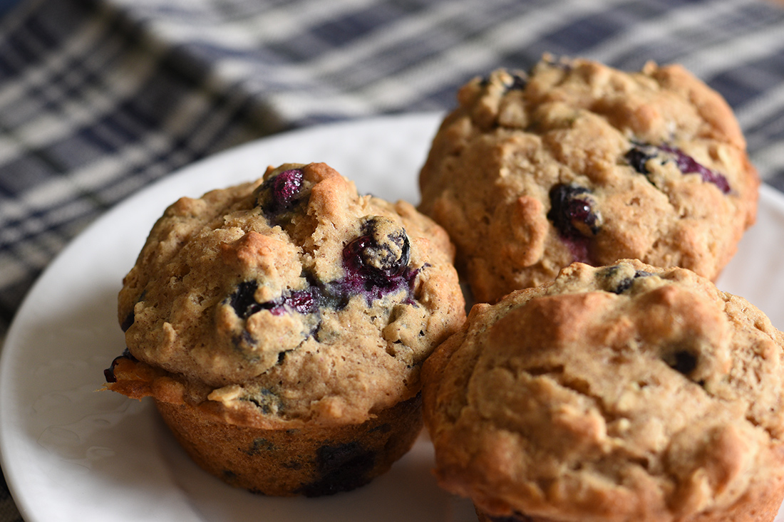Healthy Gluten Free Blueberry Muffins (sweetened with maple syrup and applesauce)