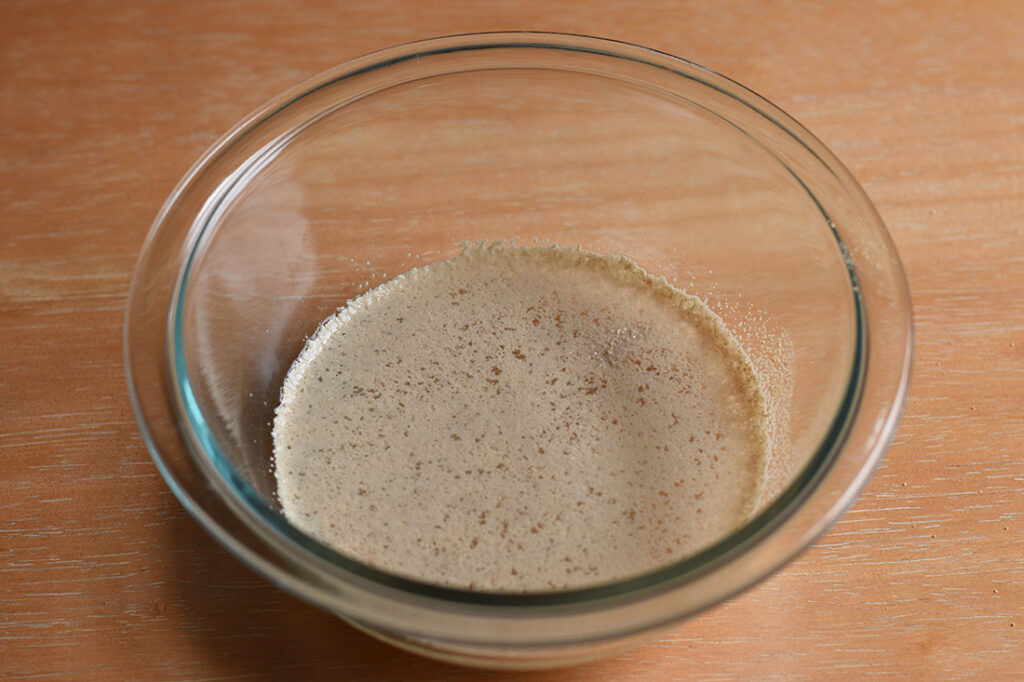 Pretzel liquid mixture in a bowl